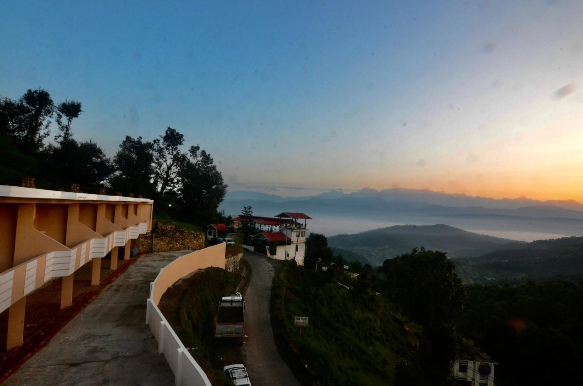 Uttarakhand Resort กอซานี ภายนอก รูปภาพ