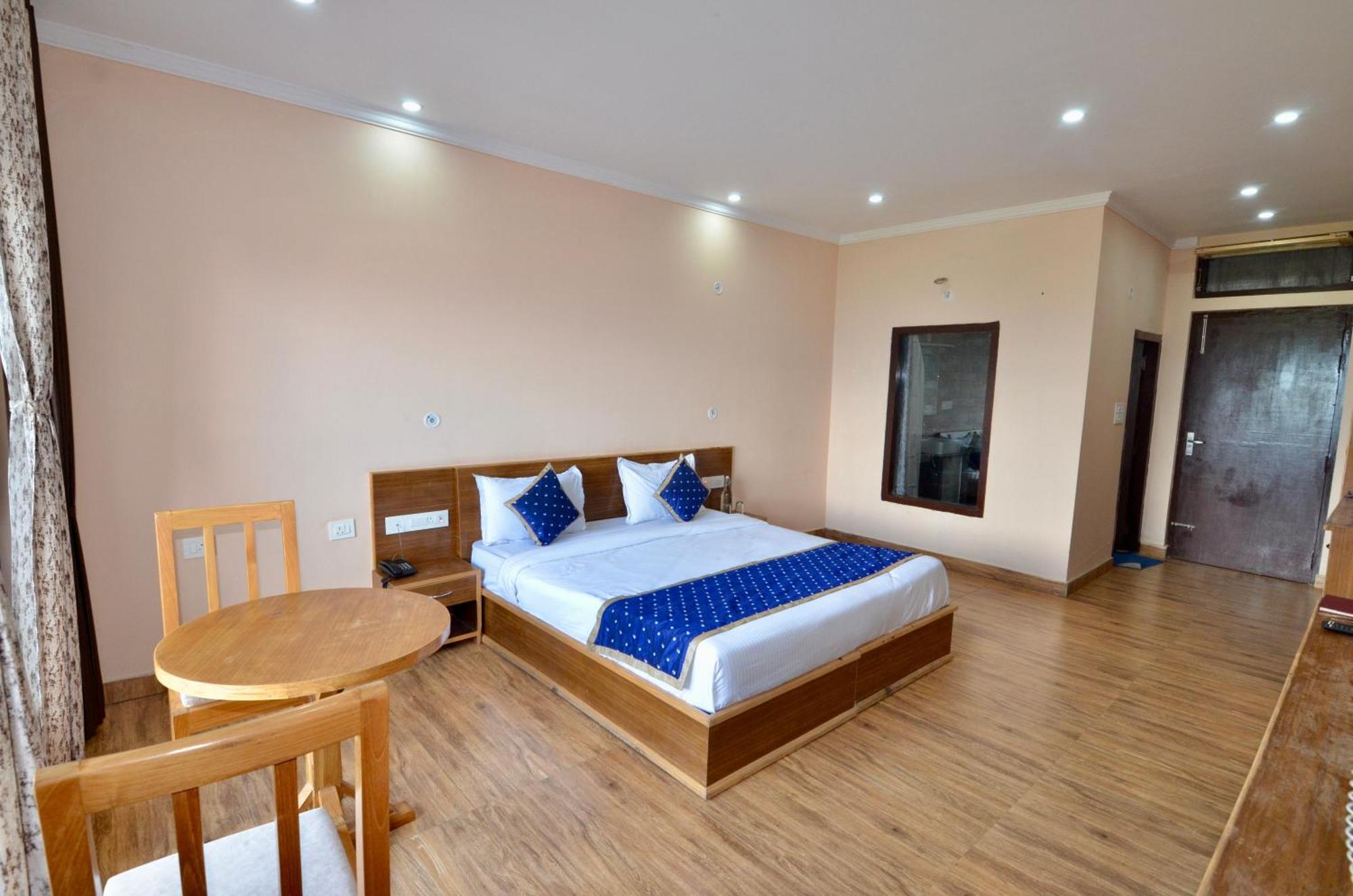 Uttarakhand Resort กอซานี ภายนอก รูปภาพ